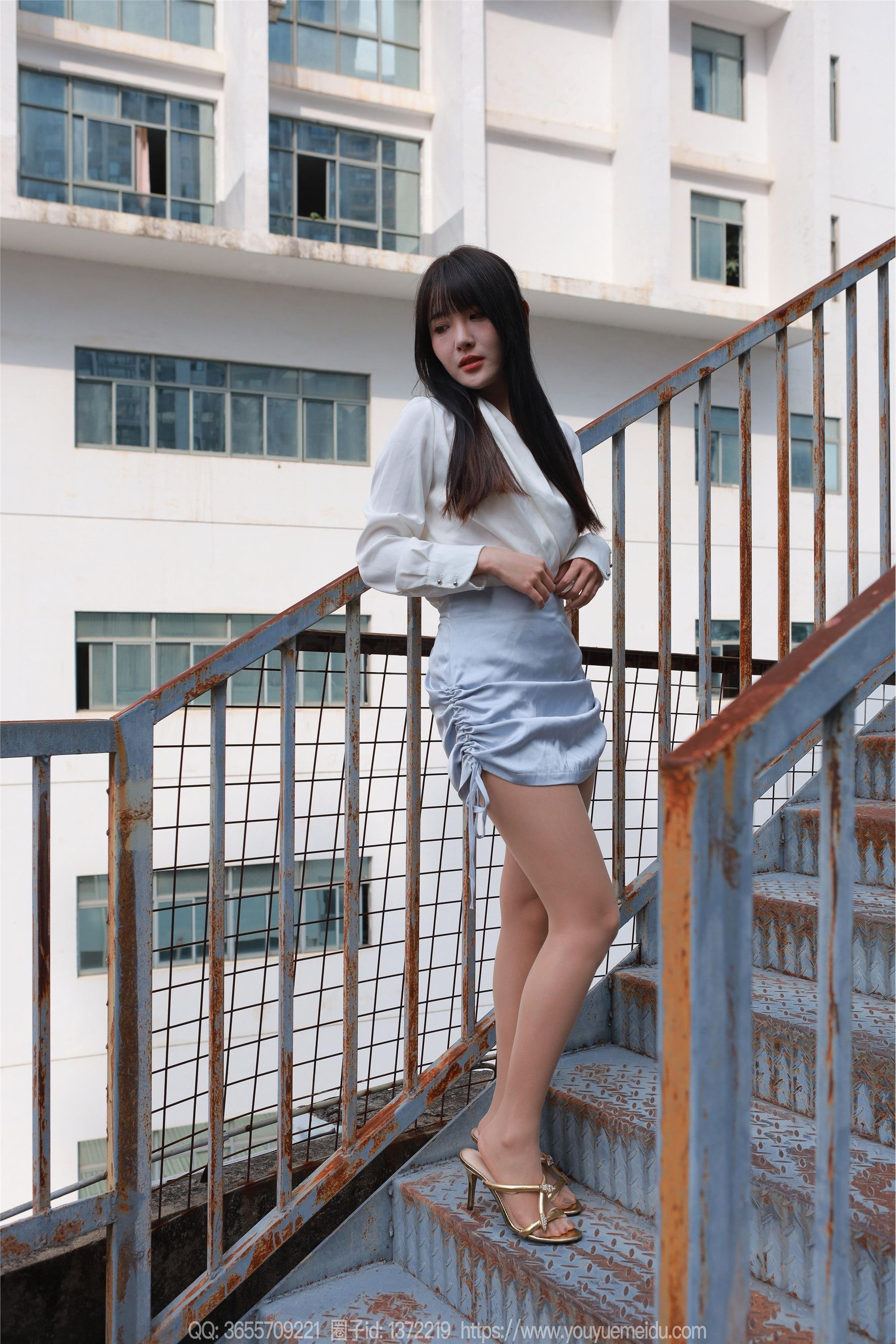 IESS异思趣向  2024.11.08 丝享家 1893 婉萍《蓝色短裙（上）》